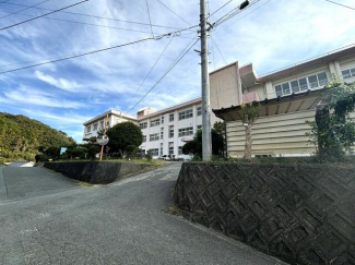 大洲市立菅田小学校まで2316m