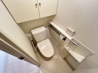 シンプルで使いやすいトイレです