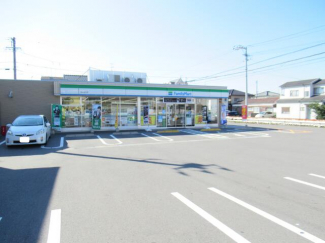 ファミリーマート松山生石店まで587m