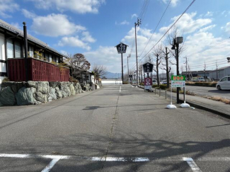 東温市田窪の店舗の画像