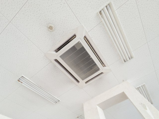 エアコン付