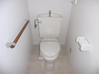 コンパクトで使いやすいトイレです