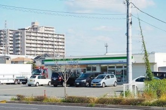 ファミリーマート二見町西二見店まで1100m