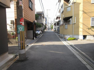 進入路です。大型車での進入は難しいです。