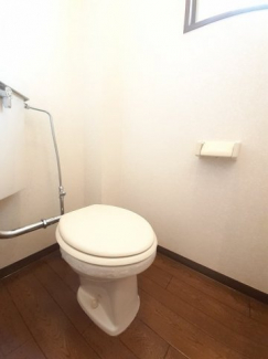 シンプルで使いやすいトイレです