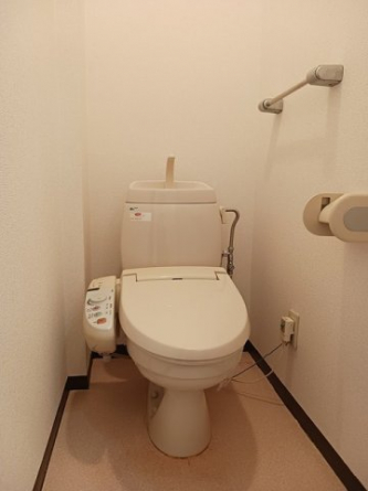 シンプルで使いやすいトイレです