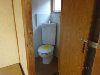 洋式トイレに作り変えました。