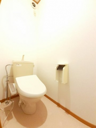 シンプルで使いやすいトイレです