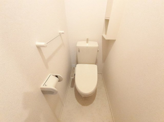 コンパクトで使いやすいトイレです