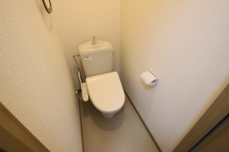 清潔感のあるトイレです