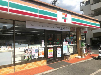 セブンイレブン八尾陽光園１丁目店まで111m