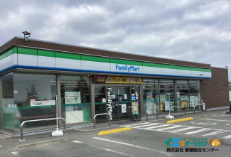 ファミリーマート西条国安店まで742m