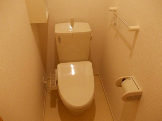 コンパクトで使いやすいトイレです