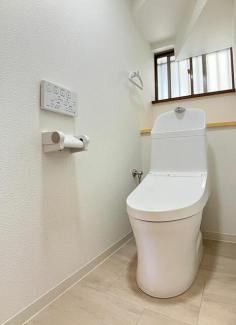 松山市古三津６丁目の中古一戸建ての画像