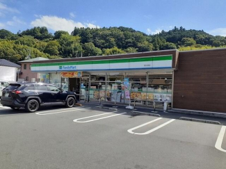 ファミリーマート西大洲店まで486m