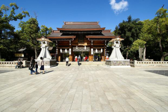 湊川神社