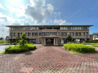 愛荘町役場愛知川庁舎まで1476m