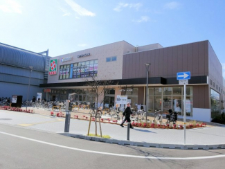 鳴尾・武庫川女子前駅　ライフ