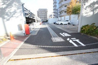 駐車場に車を止められます