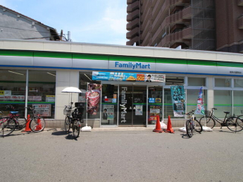 ファミリーマート我孫子道駅前店まで240m