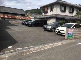 柏原市太平寺２丁目の駐車場の画像