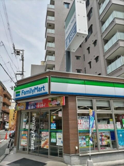 ファミリーマート 黒門市場前店まで110m