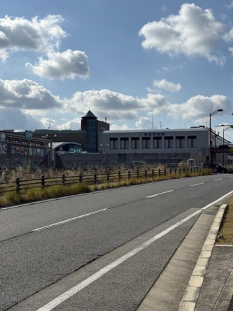 和泉中央駅．イズミヤなど商業施設まで500m