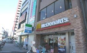 マクドナルドまで130m