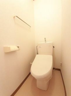 シンプルで使いやすいトイレです