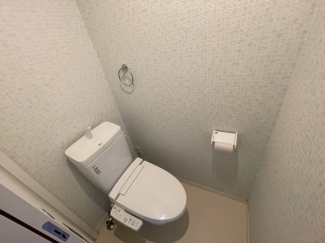 コンパクトで使いやすいトイレです