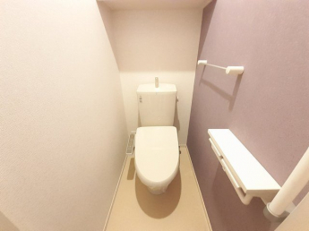 清潔感のあるトイレです