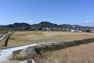 南西より全景