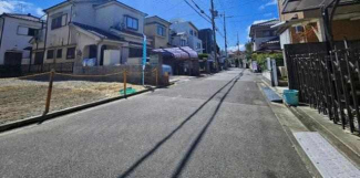 更地　南向き　整形地　建築条件なし売り土地