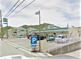 ファミリーマート柳屋長田丸山店まで973m