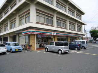 セブンイレブン泉南市役所前店まで1086m