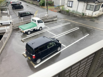 【駐車場】