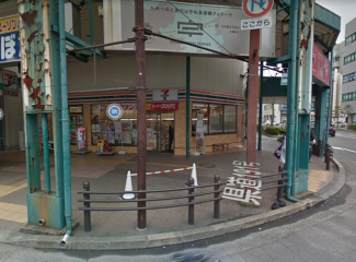 セブンイレブン松山市駅前店まで133m