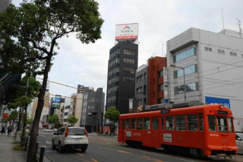 松山市一番町２丁目のビルの画像