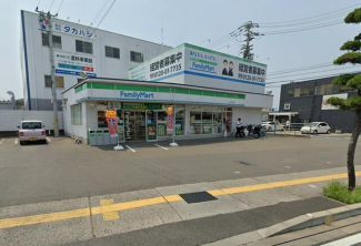 ファミリーマート松山中央市場前店まで369m