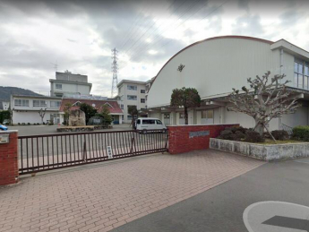 松山市立北久米小学校まで732m