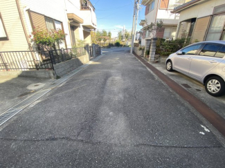 【前面道路含む現地写真】