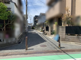 【前面道路含む現地写真】