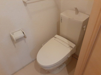 ゆったりとした空間のトイレです