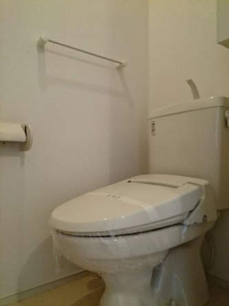 コンパクトで使いやすいトイレです