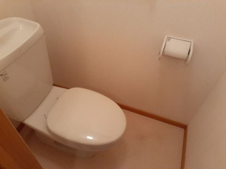 コンパクトで使いやすいトイレです