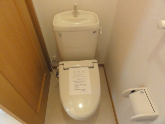 コンパクトで使いやすいトイレです