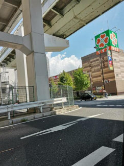 ライフ弁天町店まで378m