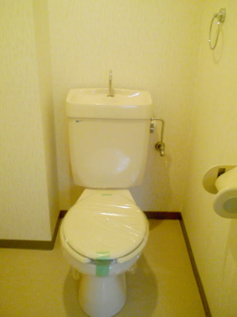 シンプルで使いやすいトイレです