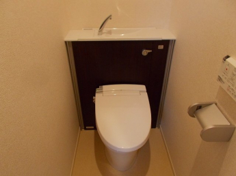 清潔感のあるトイレです