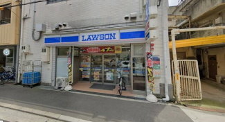 ローソン南堀江三丁目店まで158m